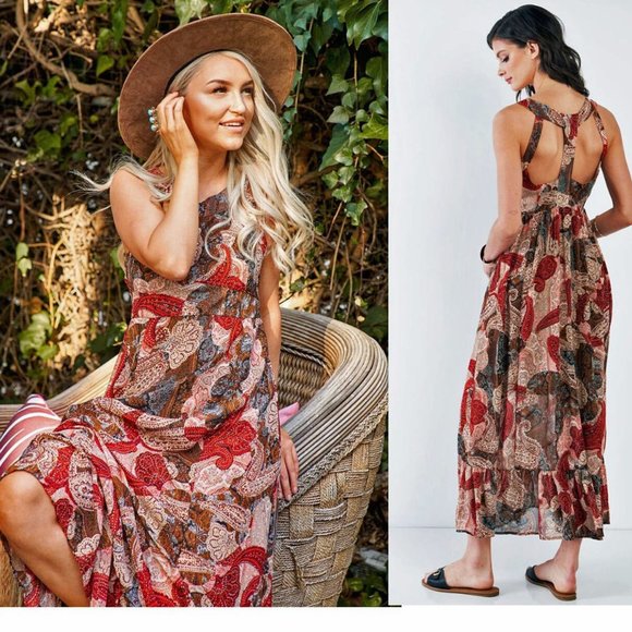 Viv's Boutique Dresses & Skirts - Bohemian Halter Neck Empire Racerback Maxi Dress